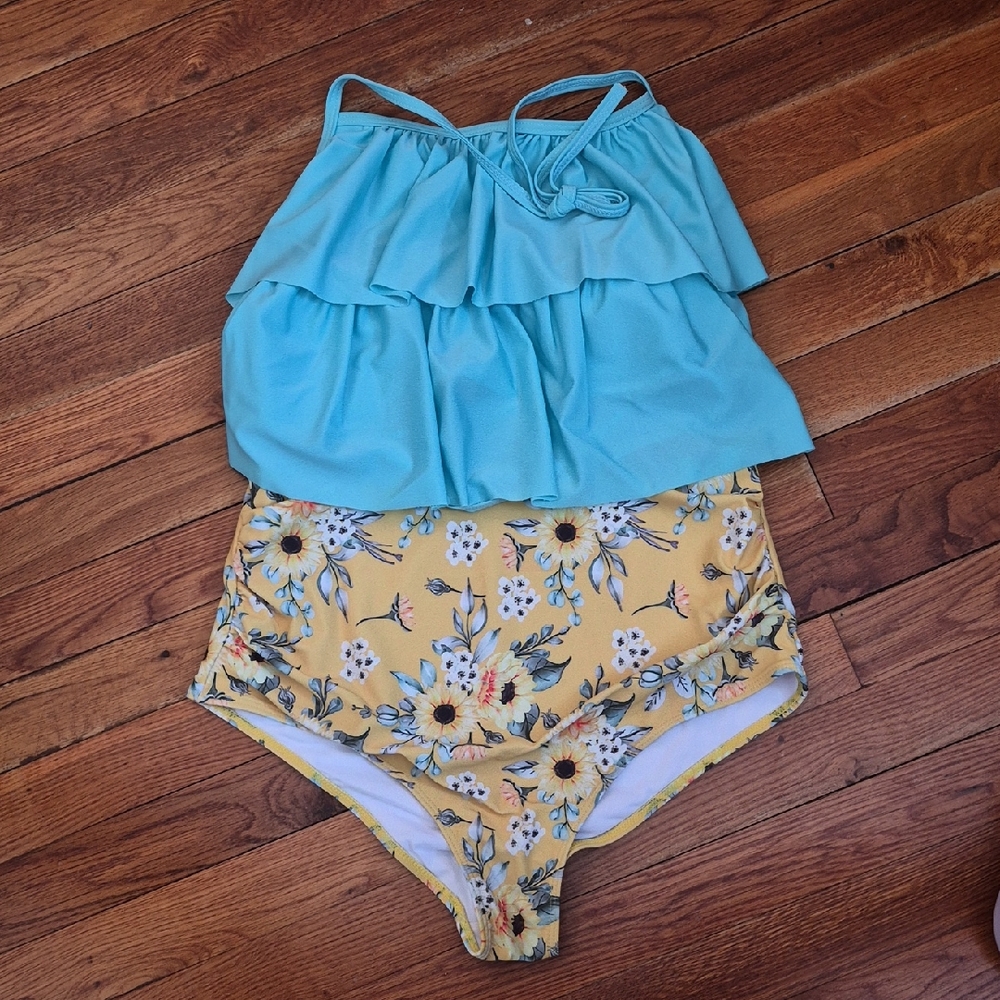 2-Piece Bathing Suit 👙